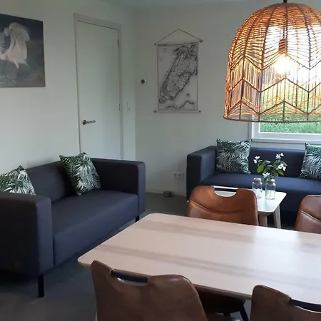 Bungalow Groen Den Burg